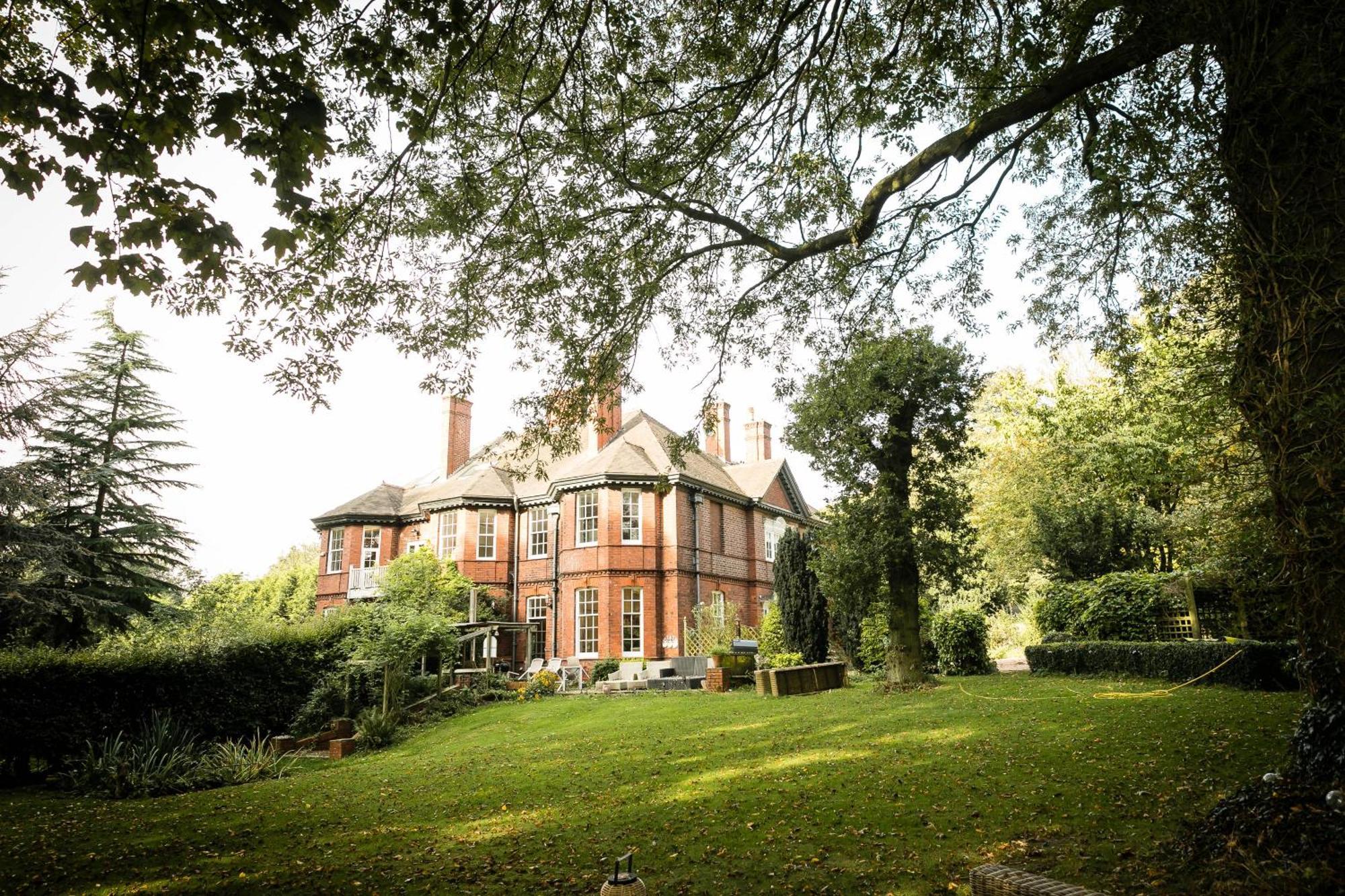 Hillthorpe Manor By Maison Parfaite - Large Country House With Hot Tub Pontefract Exterior photo